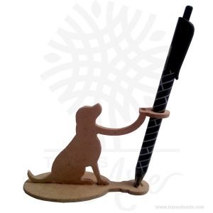Soporte para lapicero Perro para decorar Pack x 3 en madera MDF, perfecto como decoración u organizador. Un excelente producto para los amantes de las manualidades. Este es un maravilloso regalo, suvenir; empresarial o para amigos y familiares. El porta lápices es un objeto que tiene como principal función sostener y mantener los lápices, bolígrafos y otros útiles de dibujo o escritura de forma ordenada y al alcance para utilizarlos de forma rápida en determinadas situaciones. De este modo, se dan mayores facilidades para hacer uso de ellos y no perder tiempo en buscarlos, sin despreciar el aporte decorativo que ofrecen. Tenga en cuenta que la madera es un material único, por lo que cuándo lo reciba será similar, no exactamente al de la foto. Soporte para esfero Perro para decorar Pack x 3 Material: Madera MDF de Alta calidad. Color: Descripción en foto Tamaño11 x 7,5 x 4 cm Vendido y enviado por: Trazos de Arte. Envió rápido y seguro. Personalización Realice un pedido personalizado, podemos agregar lo que desee, como nombre, fecha, frase, logotipo, imagen o empaque regalo. Ofrecemos: Grabado por láser, grabado CNC Router, sublimado o papel adhesivo, el precio varía según el tipo de personalización que desee, encontrara más información en Servicios en nuestro menú secundario. Si desea cotizar o tiene preguntas presione el botón Cotizar personalización con gusto las responderemos.