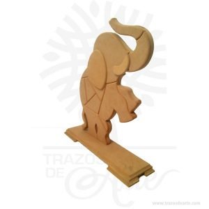 Elefante en madera mdf crudo proyecto, perfecto como decoración. Es un excelente producto para los amantes de las manualidades. Este es un maravilloso regalo empresarial o para amigos y familiares. El Elefante en madera artesanal está hecho de Madera MDF. El artículo se entrega sin pintar, desarrolla la destreza manual.  El Elefante en madera mdf crudo proyecto para la sala de entrar es un buen regalo para recién casados para el estreno del piso. Soporte para libros elefantes en madera MDF crudo proyecto Tamaño 29 × 33 × 9 cm. Hecho en MDF de alta calidad de 9 mm. Color: Descripción en foto. Pintado a mano. Vendido y enviado por: Trazos de Arte. Envió rápido y seguro. Personalización Realice un pedido personalizado, podemos agregar lo que desee, como nombre, fecha, frase, logotipo, imagen o empaque regalo. Ofrecemos: Grabado por láser, grabado CNC Router, sublimado o papel adhesivo, el precio varía según el tipo de personalización que desee, encontrara más información en Servicios en nuestro menú secundario. Si desea cotizar o tiene preguntas presione el botón Cotizar personalización con gusto las responderemos.