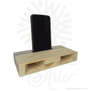 Amplificador pasivo y ecológico en madera de pino soporte para teléfono móvil para personalizar, no necesita batería ni mantenimiento. Donde deberíamos encontrar los altavoces, hay tan solo dos huecos, a través de los cuales sale el sonido amplificado. Altavoz inalámbrico. Ecológico, funcional, minimalista, original y simpático. Hecho de forma artesanal con acabado natural, su funcionamiento  se basa en la amplificación del sonido dentro de la cavidad del altavoz. La estudiada estructura y diseño, amplifica y mejora el sonido de la mayoría de terminales móviles, además también te sirve como soporte del teléfono móvil. Sólo tienes que colocar tu smartphone en la ranura y  dejarlo que suene. Amplificador pasivo y ecológico en madera de pino Material: Madera de pino Color: Descripción en foto Tamaño: 20 x 10 x 3,6 cm Este producto se puede personalizar. Fecha estimada de entrega: De 3 a 4 días hábiles (en Bogotá, Medellín, Cali), al resto del  país de 7 a 14 días. Recuerda que el tiempo de entrega comienza a partir del momento en que tu pago sea confirmado. Todos los productos son entregados al domicilio que informaste al realizar la compra. Vendido y enviado por: Trazos de Arte. Envió rápido y seguro. Personalización Realice un pedido personalizado, podemos agregar lo que desee, como nombre, fecha, frase, logotipo, imagen o empaque regalo. Ofrecemos: Grabado por láser, grabado CNC Router, sublimado o papel adhesivo, el precio varía según el tipo de personalización que desee, encontrara más información en Servicios en nuestro menú secundario. Si desea cotizar o tiene preguntas presione el botón Cotizar personalización con gusto las responderemos. ¿Como comprar? Selecciona tu producto. Si tienes alguna duda por favor escríbenos. Haz clic en el botón de compra y la cantidad que deseas. Ingresa los datos de facturación y entrega. Realiza el pago de tu pedido. Recibe el pedido en tu domicilio. En nuestra plataforma encontrarás el método de pago que más se ajusta a tu necesidad.