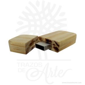 Memoria USB en madera en crudo para personalizar con impresión en rígido o grabado láser 8 gb de 6 x 3 x 1,2 cm. Es ideal para quienes dependemos de un archivador portátil, puede ser completamente personalizada, funciona excelente como regalo de cumpleaños, bodas, fiestas de XV o porque pensé en ti. Este es un maravilloso regalo para amigos y familiares. También la encuentras como memoria USB o pendrive. Se trata de un modelo ideal para empresas que quiera, transmitir unos valores de sostenibilidad y respeto al medio ambiente. Posee una gran área de marcaje para hacer bien visible el logotipo de la marca que puede ser impreso mediante impresión en rígido a todo color o usando la técnica de marcaje laser. Perfecta para decorar boda, cumpleaños, el día de San Valentín u otros eventos. Tenga en cuenta que la madera es un material único, por lo que cuándo lo reciba será similar, no exactamente al de la foto. Memoria USB en madera en crudo Material: Madera de pino Color: Descripción en foto Tamaño: 6 x 3 x 1,2 cm Incluye personalización Fecha estimada de entrega: De 3 a 4 días hábiles (en Bogotá, Medellín, Cali), al resto del  país de 7 a 14 días. Recuerda que el tiempo de entrega comienza a partir del momento en que tu pago sea confirmado. Todos los productos son entregados al domicilio que informaste al realizar la compra. Vendido y enviado por: Trazos de Arte. Envió rápido y seguro. Personalización Realice un pedido personalizado, podemos agregar lo que desee, como nombre, fecha, frase, logotipo, imagen o empaque regalo. Ofrecemos: Grabado por láser, grabado CNC Router, sublimado o papel adhesivo, el precio varía según el tipo de personalización que desee, encontrara más información en Servicios en nuestro menú secundario. Si desea cotizar o tiene preguntas presione el botón Cotizar personalización con gusto las responderemos. ¿Cómo comprar? Selecciona tu producto. Si tienes alguna duda por favor escríbenos. Haz clic en el botón de compra y la cantidad que deseas. Ingresa los datos de facturación y entrega. Realiza el pago de tu pedido. Recibe el pedido en tu domicilio. En nuestra plataforma encontrarás el método de pago que más se ajusta a tu necesidad.
