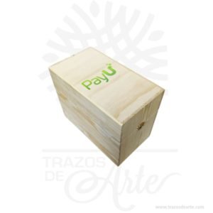 Caja de madera para almacenamiento de teléfonos móviles en sala de reuniones de 23 x 14 x 20 cm hecha en madera de pino. ¡Ideal para para aulas, reuniones, fiestas y eventos! Su gran tamaño le ofrece una multitud de posibilidades creativas. Viene con cierres. Esta caja de madera de pino es realmente original. Práctica caja perfecta para decorar . No ocupa mucho espacio y será una decoración de su empresa a institución. La puede encontrar también como caja en madera, caja decorativa , caja decorativa en madera de pino, cajas de madera para regalo o caja en madera con tapa. El embalaje de madera se utiliza para para determinados productos tradicionales de gama alta (puros, bebidas alcohólicas, etc.). Los embalajes de madera siguen gozando de una buena imagen ante el consumidor al percibirlo como un producto higiénico y con connotaciones de alta calidad. Se puede imprimir incorporando la marca y el logotipo, así como otros mensajes prácticos. Siempre puede destruirse o reciclarse. La caja de madera ha conseguido introducirse en determinados nichos de mercado muy localizados en cuanto a tamaño y producto en los que ha obtenido una gran fidelidad por parte de los compradores. Tenga en cuenta que la madera es un material único, por lo que cuándo lo reciba será similar, no exactamente al de la foto. Caja de madera para almacenamiento de teléfonos móviles en sala de reuniones Material: Madera de Pino y MDF de alta calidad. Color: Descripción en foto Tamaño 23 x 14 x 20 cm El precio no incluye personalización Fecha estimada de entrega: De 5 a 6 días hábiles (en Bogotá, Medellín, Cali), al resto del país de 12 a 18 días. Recuerda que el tiempo de entrega comienza a partir del momento en que tu pago sea confirmado. Todos los productos son entregados al domicilio que informaste al realizar la compra. Vendido y enviado por: Trazos de Arte. Envío rápido y seguro.     Personalización Realiza un pedido personalizado, podemos agregar lo que desees, como nombre, fecha, frase, logotipo, imagen o empaque regalo. Ofrecemos: Grabado por láser, grabado CNC Router, sublimado o papel adhesivo, el precio varía según el tipo de personalización que desees, encontrarás más información en Servicios en nuestro menú secundario. Si deseas cotizar o tienes preguntas presiona el botón Cotizar personalización con gusto las responderemos.     ¿Cómo comprar? Selecciona tu producto. Si tienes alguna duda por favor escríbenos. Haz clic en el botón de compra y la cantidad que deseas. Ingresa los datos de facturación y entrega. Realiza el pago de tu pedido. Recibe el pedido en tu domicilio.