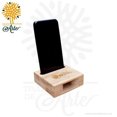 Amplificador pequeño en madera de pino