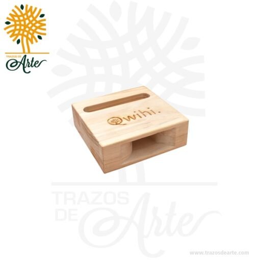 Amplificador pequeño en madera de pino