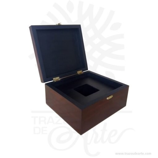 Caja elegante de madera de pino