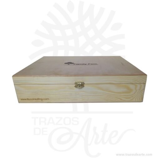 Caja estuche en madera con cierre de 35 x 27 x 8 cm  personalizada