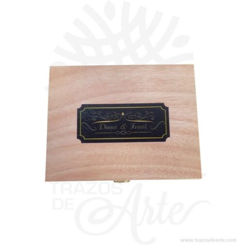Caja estuche en madera con cierre de 23 x 18 x 11 cm con divisiones