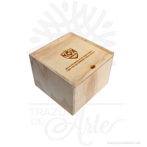 Caja en madera  de 16 x 16 x 12 cm