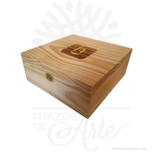 Caja en madera de pino