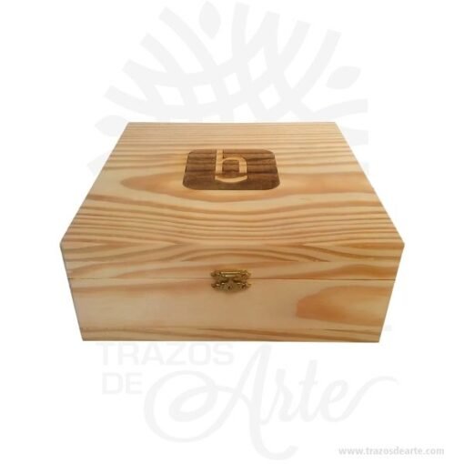 Caja en madera de pino