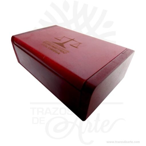 Caja estuche dulces de 15,5 X 9,5  X 5 cm pintada