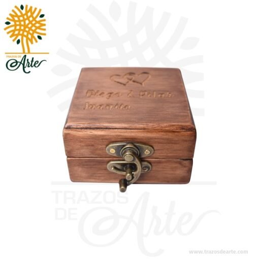 Caja para anillo en madera