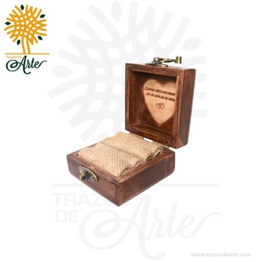 Caja para anillo en madera