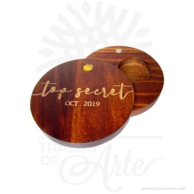 Estuche en madera para anillos de compromiso