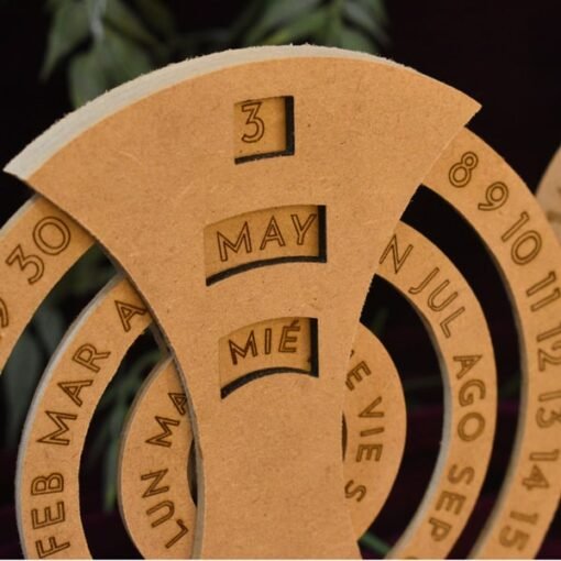 Calendario perpetuo giratorio en MDF