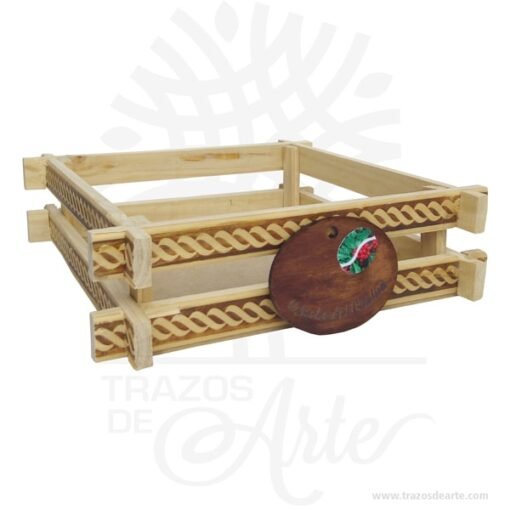 Canasto labrado 22 x 22 x 7 cm en crudo