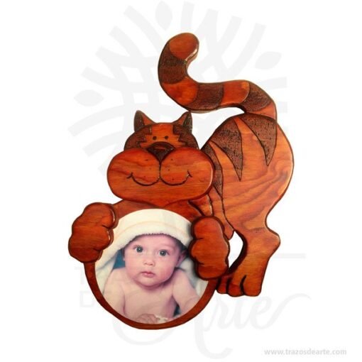 Gato intarsia