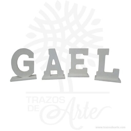 Letras y nombres en MDF de 9 mm de espesor de 10 x 7 cm con base