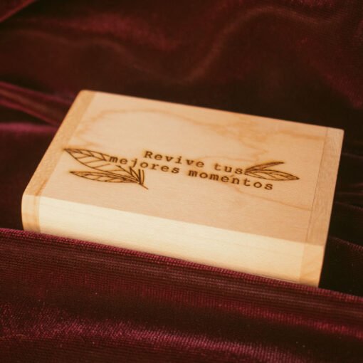 USB en madera 16 GB personalizada